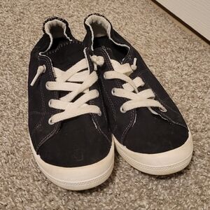 Madden Girl Black Sneakers - SZ 8.5